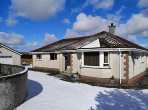 Large private 3 Bed Bungalow
